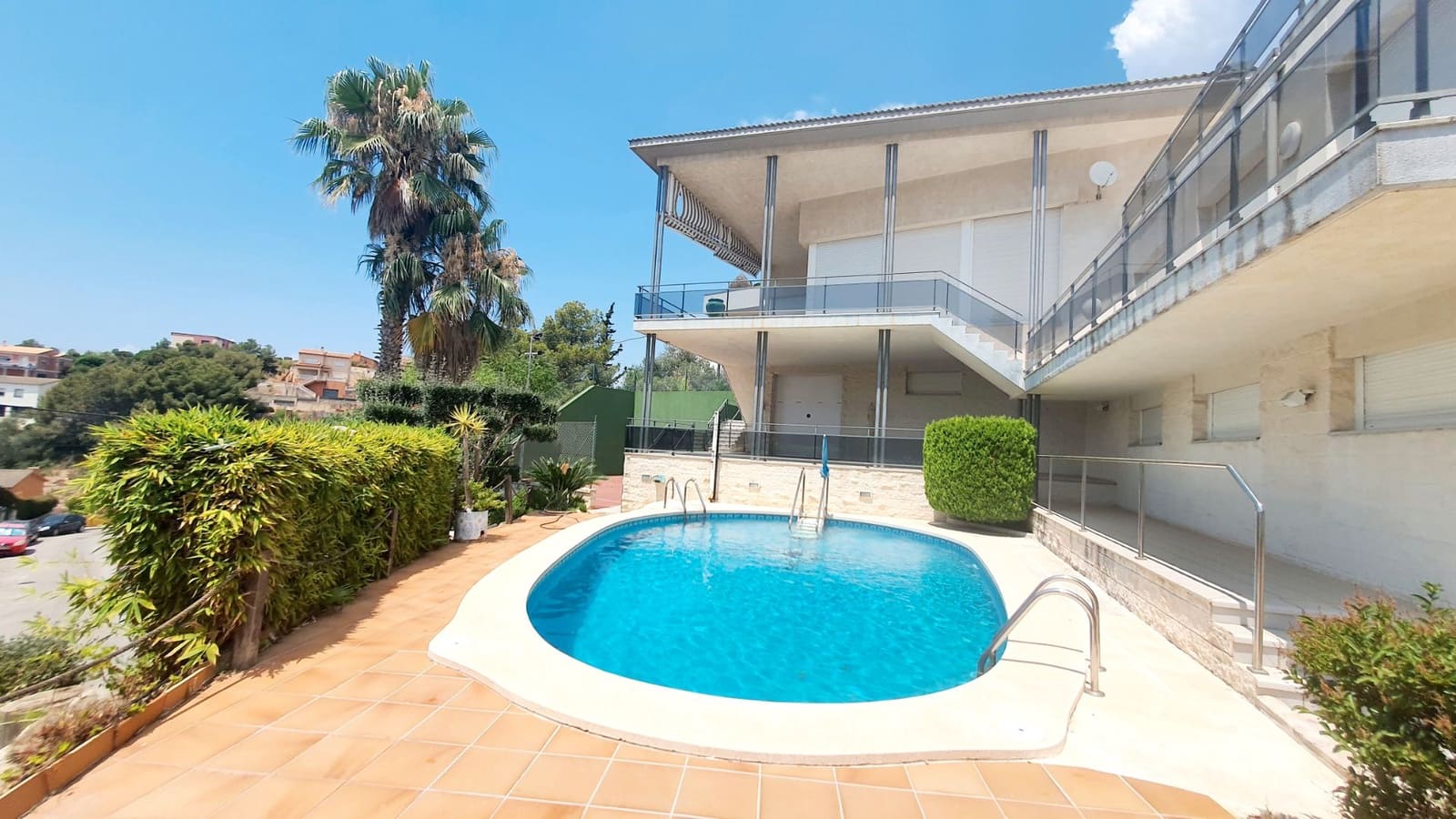 5 sovrum Villa till salu i Calafell med pool garage - 690 000 € (Ref: 9707708)
