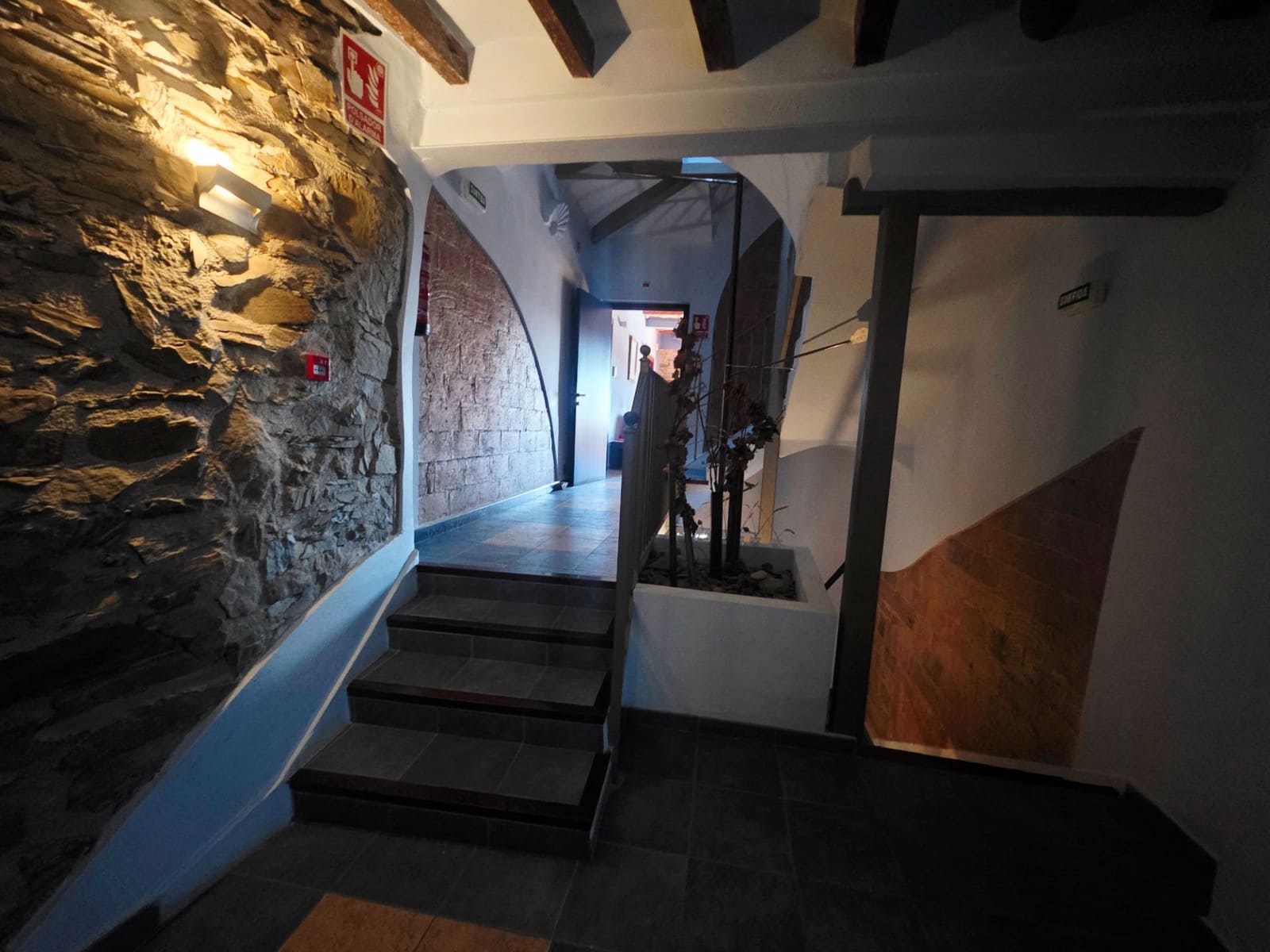 Hotel de 10 habitaciones en Gratallops en venta - 890.000 € (Ref: 9707710)