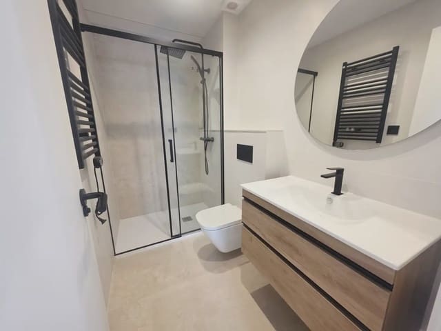 3 chambre Appartement à vendre à Can Baró, Barcelone ville - 385 000 € (Ref: 9758181)