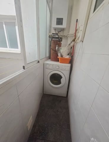 3 soveværelse Lejlighed til salg i les Roquetes, Barcelona by - € 210.000 (Ref: 9850417)