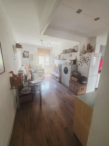 3 soveværelse Lejlighed til salg i les Roquetes, Barcelona by - € 210.000 (Ref: 9850417)
