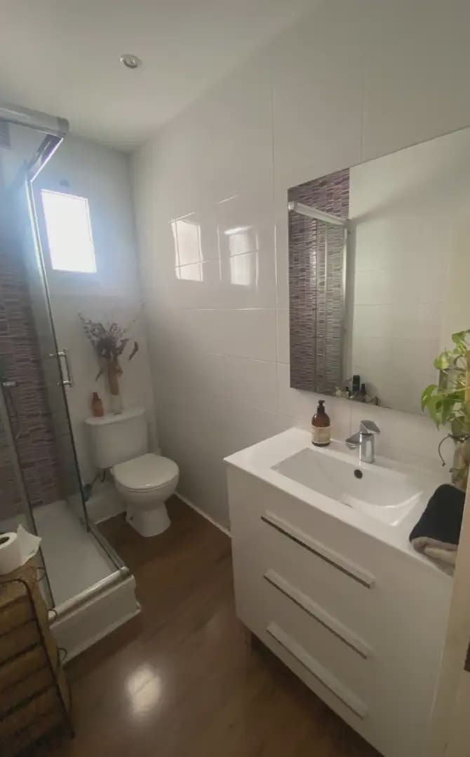 3 soveværelse Lejlighed til salg i Barcelona by - € 210.000 (Ref: 9850417)