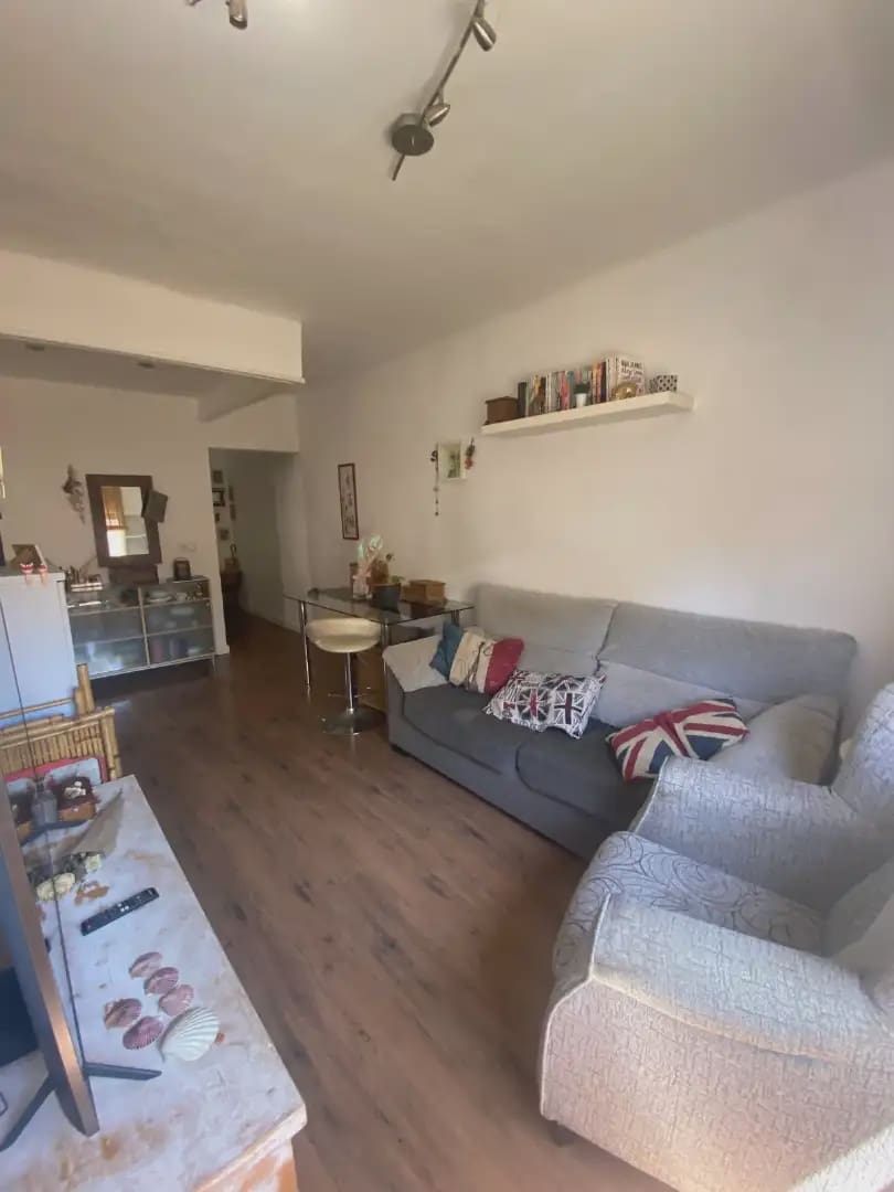 3 soveværelse Lejlighed til salg i Barcelona by - € 210.000 (Ref: 9850417)