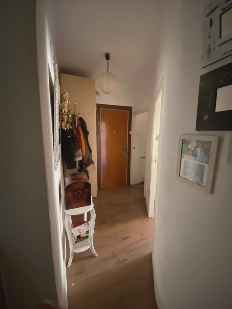 3 soveværelse Lejlighed til salg i Barcelona by - € 210.000 (Ref: 9850417)
