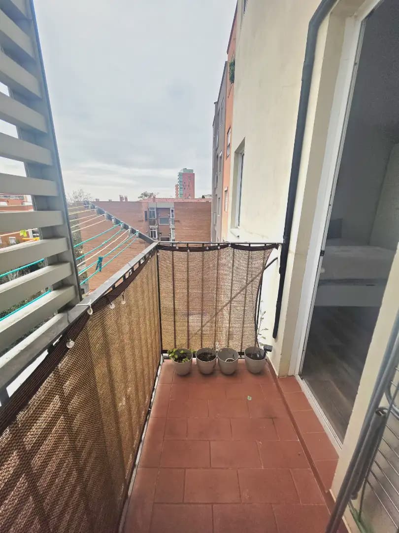 2 soveværelse Lejlighed til salg i Barcelona by - € 240.000 (Ref: 9883607)