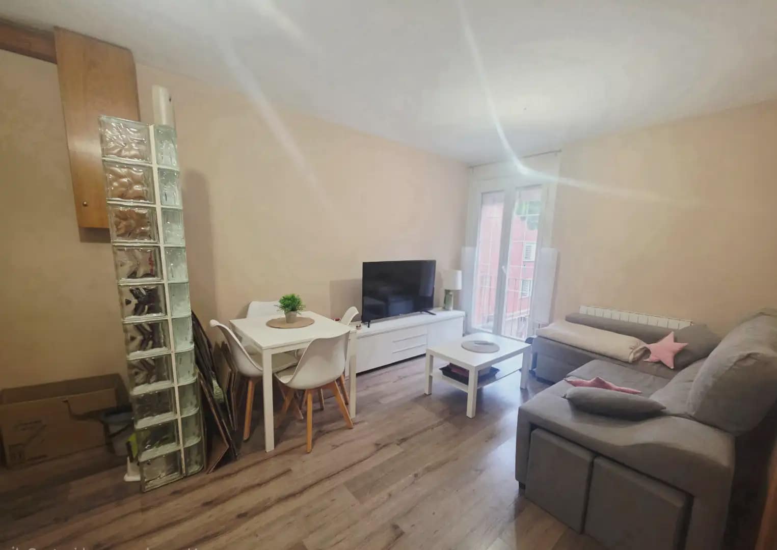2 soveværelse Lejlighed til salg i Barcelona by - € 240.000 (Ref: 9883607)