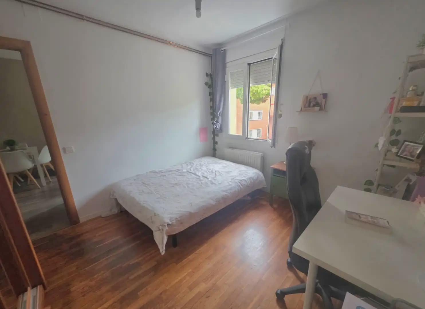 2 soveværelse Lejlighed til salg i Barcelona by - € 240.000 (Ref: 9883607)