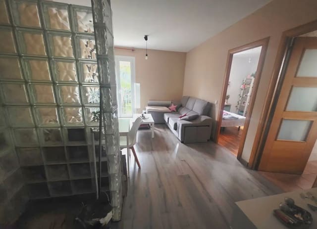 2 soveværelse Lejlighed til salg i Horta, Barcelona by - € 240.000 (Ref: 9883607)