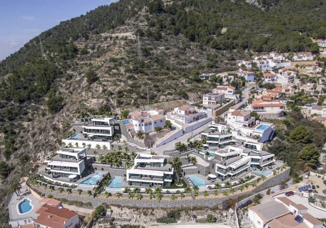 Chalet de 4 habitaciones en Calpe / Calp en venta con piscina - 1.950.000 € (Ref: 9720660)
