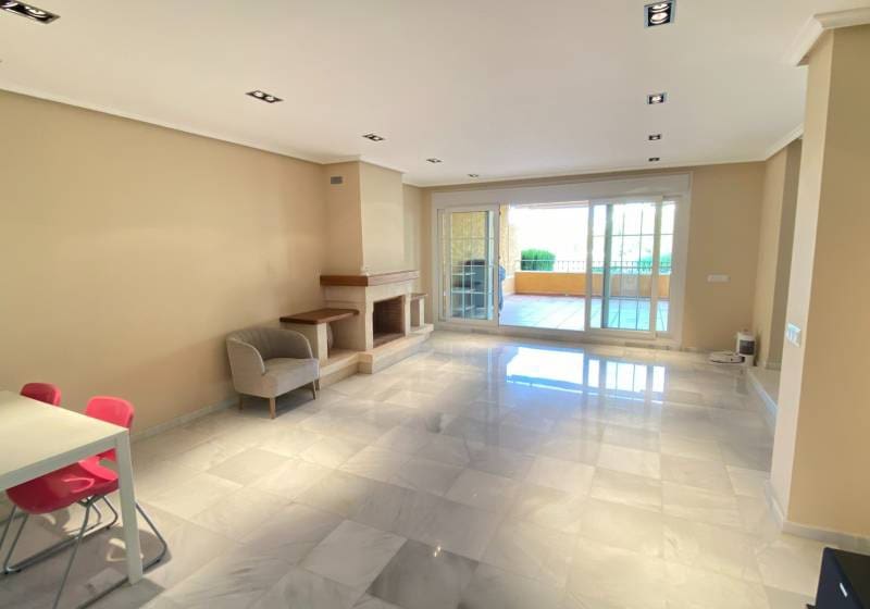 3 makuuhuone Huoneisto myytävänä paikassa Altea mukana uima-altaan - 750 000 € (Ref: 9720679)