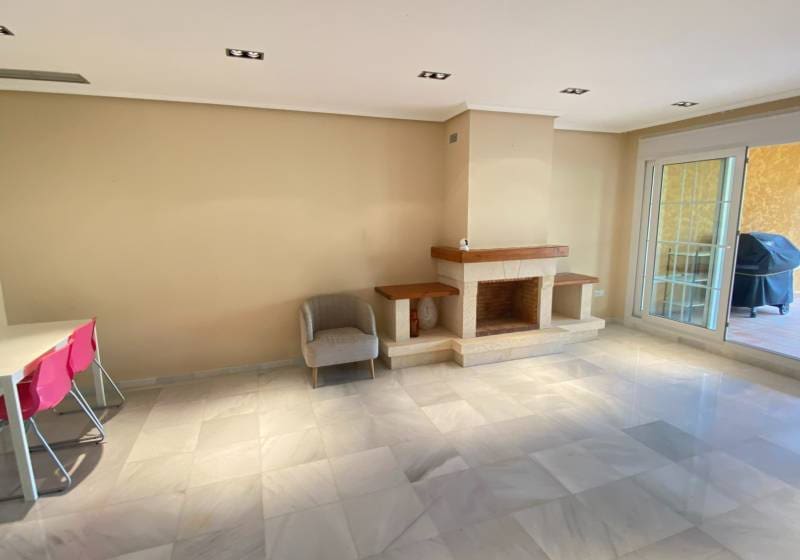 3 makuuhuone Huoneisto myytävänä paikassa Altea mukana uima-altaan - 750 000 € (Ref: 9720679)