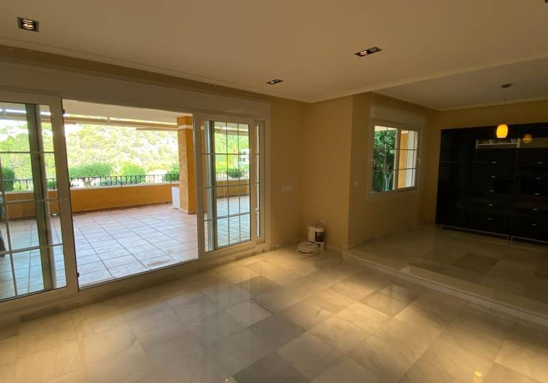 3 makuuhuone Huoneisto myytävänä paikassa Altea mukana uima-altaan - 750 000 € (Ref: 9720679)