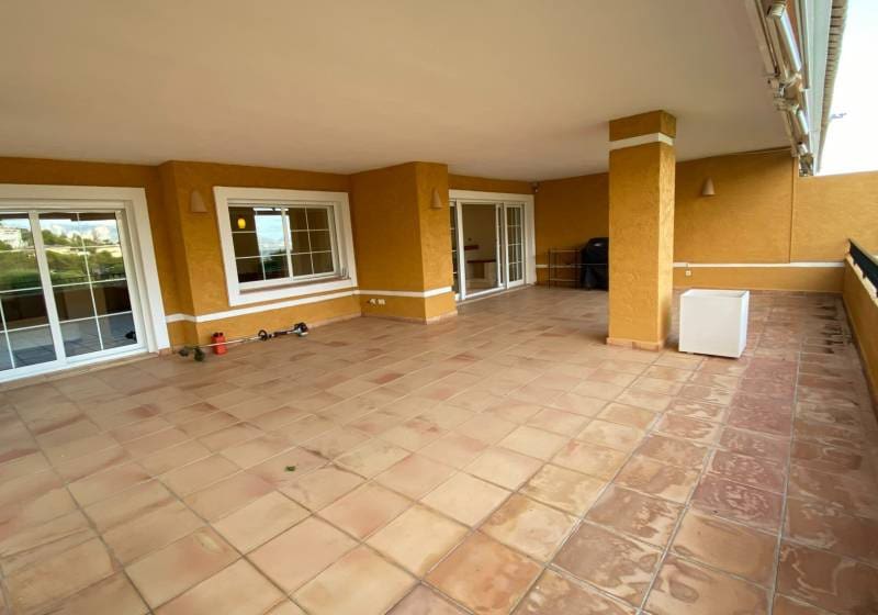 3 makuuhuone Huoneisto myytävänä paikassa Altea mukana uima-altaan - 750 000 € (Ref: 9720679)