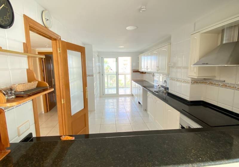 3 sovrum Lägenhet till salu i Calpe / Calp med pool - 740 000 € (Ref: 9720680)