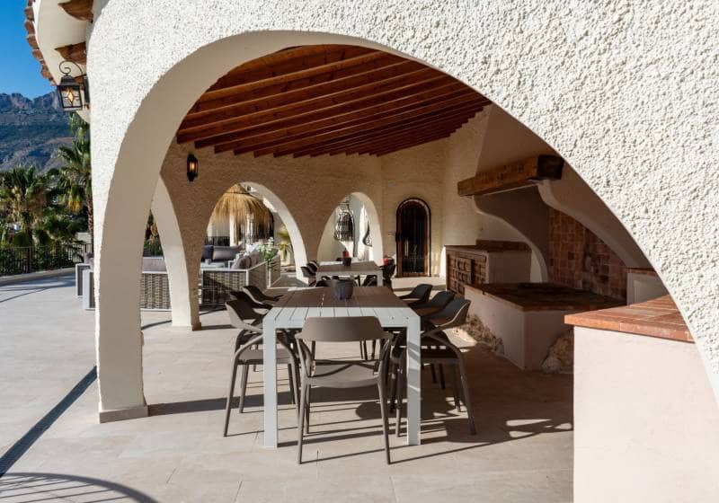 11 bedroom Finca/Country House for sale in Altea la Vella with pool - € 1,900,000 (Ref: 9726332)