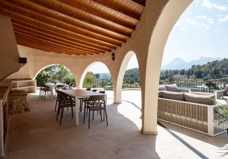 11 bedroom Finca/Country House for sale in Altea la Vella with pool - € 1,900,000 (Ref: 9726332)