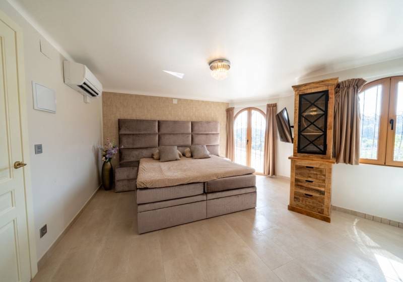 11 bedroom Finca/Country House for sale in Altea la Vella with pool - € 1,900,000 (Ref: 9726332)