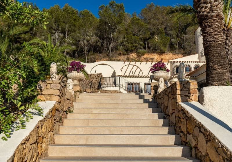 11 bedroom Finca/Country House for sale in Altea la Vella with pool - € 1,900,000 (Ref: 9726332)