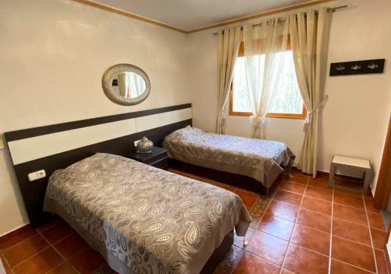 5 bedroom Villa for sale in Calpe / Calp with pool - € 1,165,000 (Ref: 9728450)