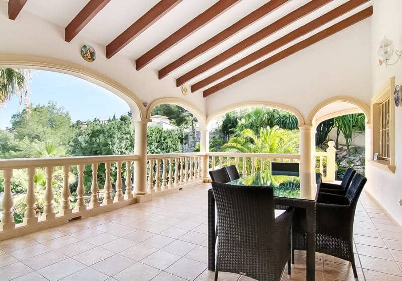 5 bedroom Villa for sale in Calpe / Calp with pool - € 1,165,000 (Ref: 9728450)