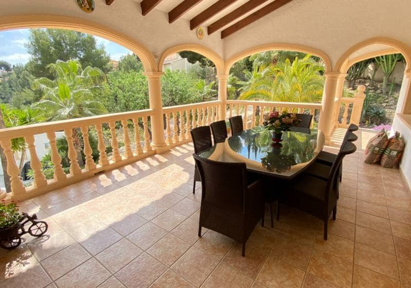 5 bedroom Villa for sale in Calpe / Calp with pool - € 1,165,000 (Ref: 9728450)