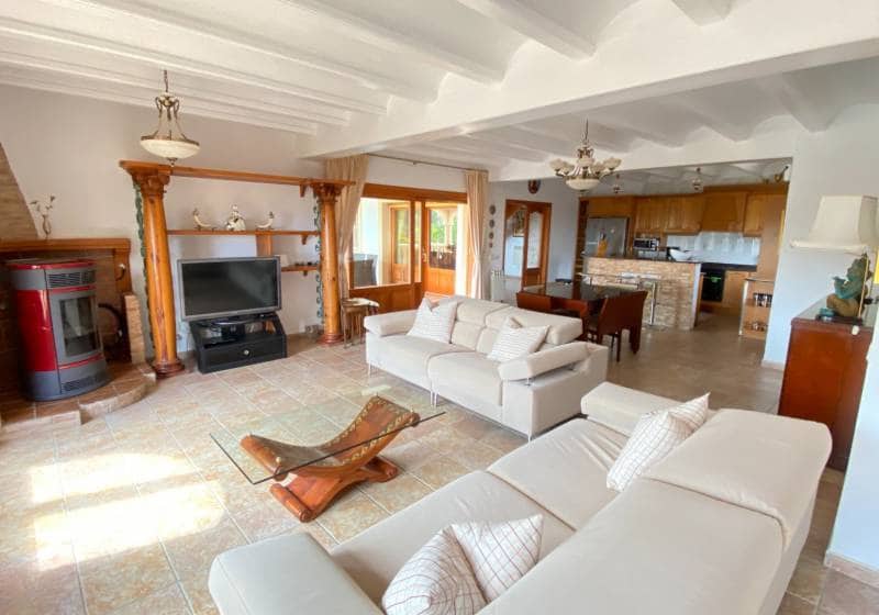 5 bedroom Villa for sale in Calpe / Calp with pool - € 1,165,000 (Ref: 9728450)