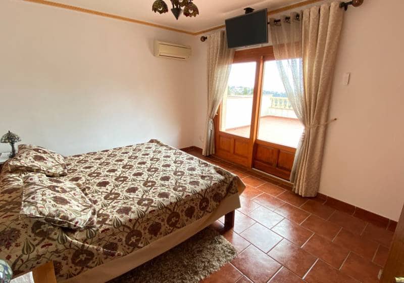 5 bedroom Villa for sale in Calpe / Calp with pool - € 1,165,000 (Ref: 9728450)