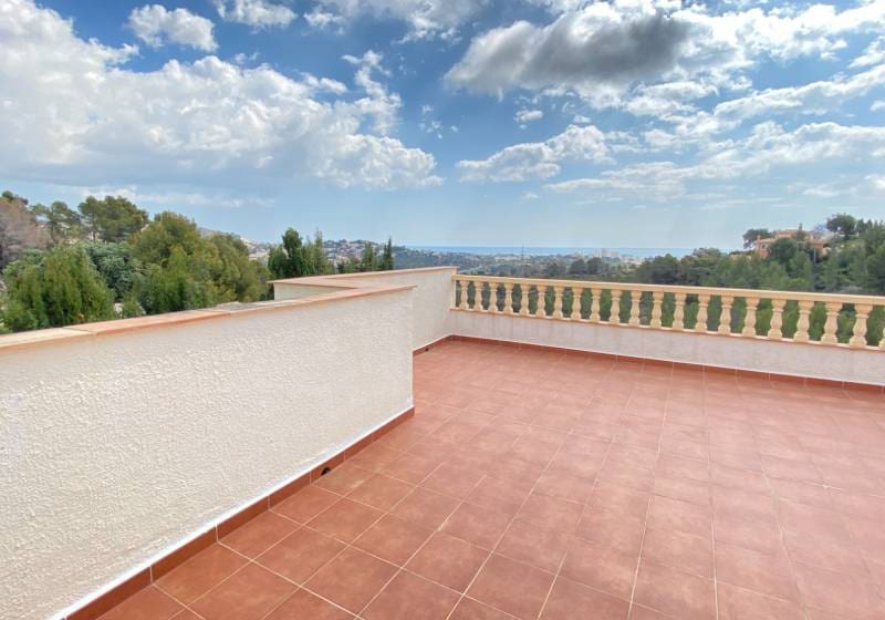 5 bedroom Villa for sale in Calpe / Calp with pool - € 1,165,000 (Ref: 9728450)