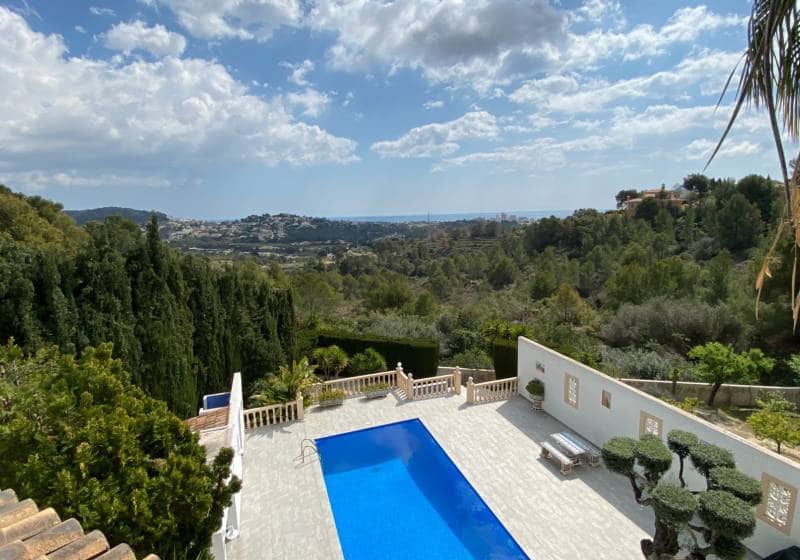 5 bedroom Villa for sale in Calpe / Calp with pool - € 1,165,000 (Ref: 9728450)