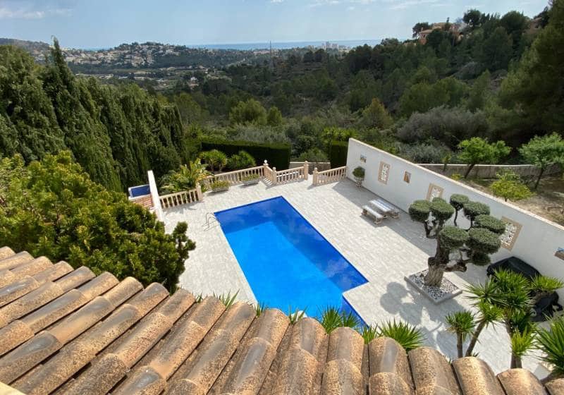 5 bedroom Villa for sale in Calpe / Calp with pool - € 1,165,000 (Ref: 9728450)