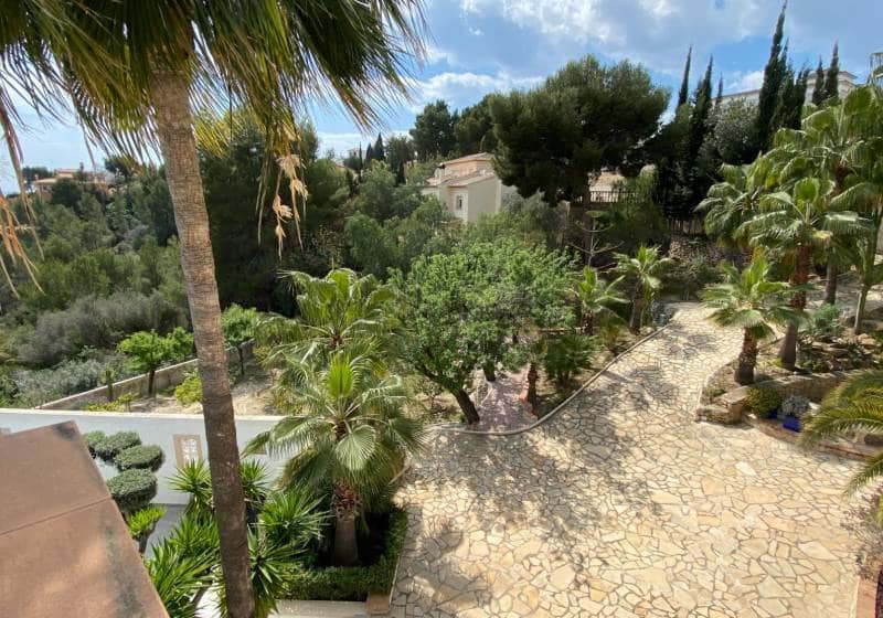 5 bedroom Villa for sale in Calpe / Calp with pool - € 1,165,000 (Ref: 9728450)