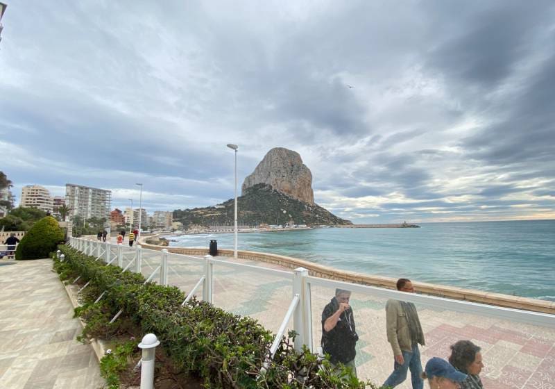 3 bedroom Apartment for sale in Calpe / Calp with pool - € 820,000 (Ref: 9728451)