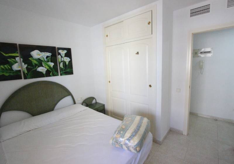 2 bedroom Apartment for holiday rental in Calpe / Calp with pool - € 1,300 (Ref: 9731575)
