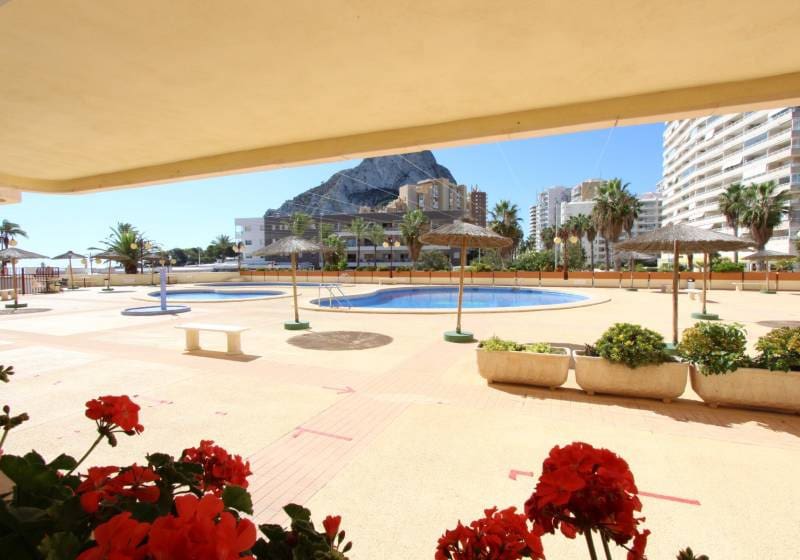 2 bedroom Apartment for holiday rental in Calpe / Calp with pool - € 1,300 (Ref: 9731575)