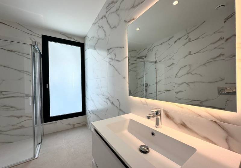 5 bedroom Villa for sale in Calpe / Calp with pool - € 3,900,000 (Ref: 9731576)