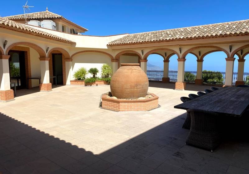 10 soveværelse Villa til salg i Benimantell med swimmingpool - € 3.100.000 (Ref: 9779072)