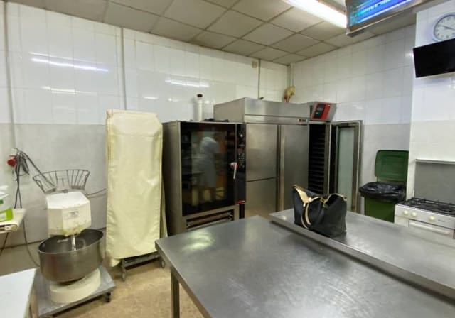 2 slaapkamer Commercieel te huur in Centro Urbano, Benidorm - € 2.200 (Ref: 9782929)