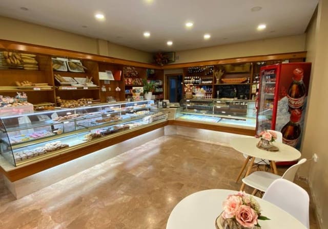 2 slaapkamer Commercieel te huur in Centro Urbano, Benidorm - € 2.200 (Ref: 9782929)