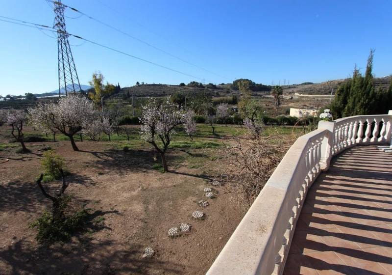 6 bedroom Villa for sale in Altea with pool - € 1,100,000 (Ref: 9788079)