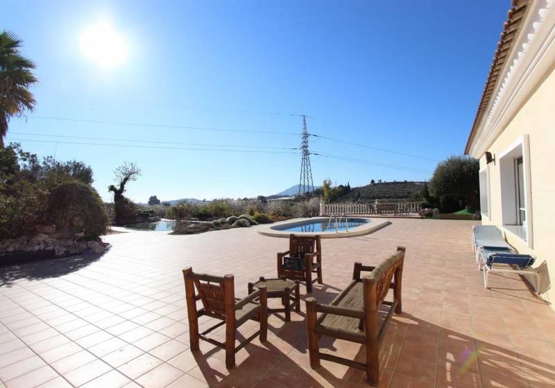 6 bedroom Villa for sale in Altea with pool - € 1,100,000 (Ref: 9788079)