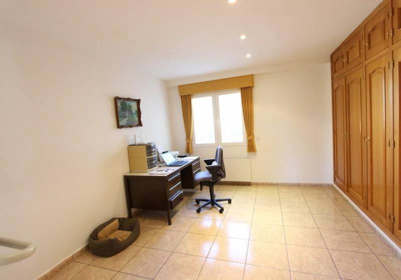 6 bedroom Villa for sale in Altea with pool - € 1,100,000 (Ref: 9788079)