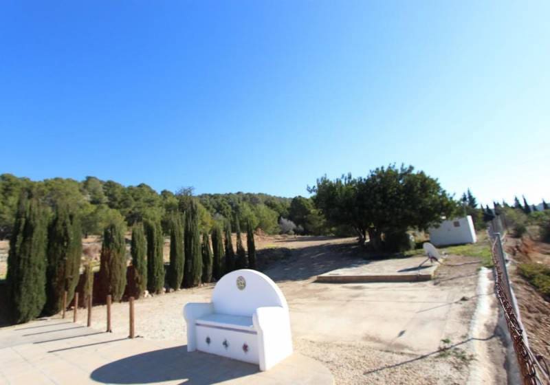 6 bedroom Villa for sale in Altea with pool - € 1,100,000 (Ref: 9788079)