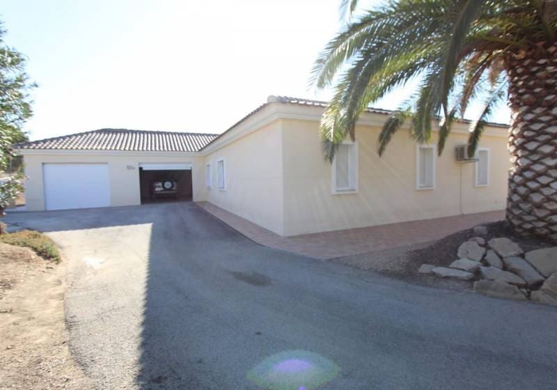 6 bedroom Villa for sale in Altea with pool - € 1,100,000 (Ref: 9788079)