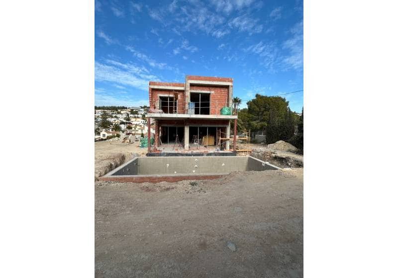 3 makuuhuone Huvila myytävänä paikassa Calpe / Calp mukana uima-altaan - 925 000 € (Ref: 9798650)