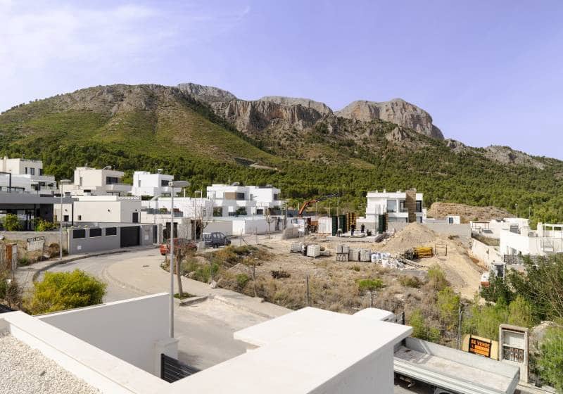 Chalet de 3 habitaciones en Polop en venta - 620.000 € (Ref: 9798652)