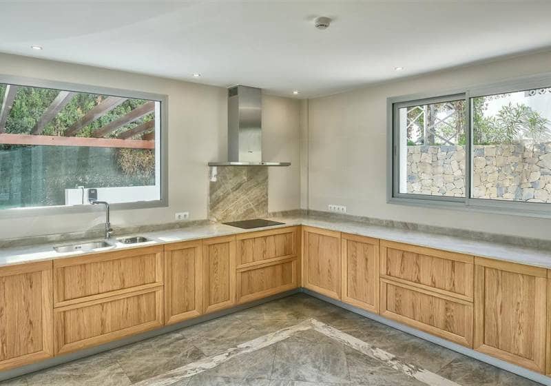 3 slaapkamer Villa te koop in Calpe / Calp met zwembad - € 2.950.000 (Ref: 9816985)