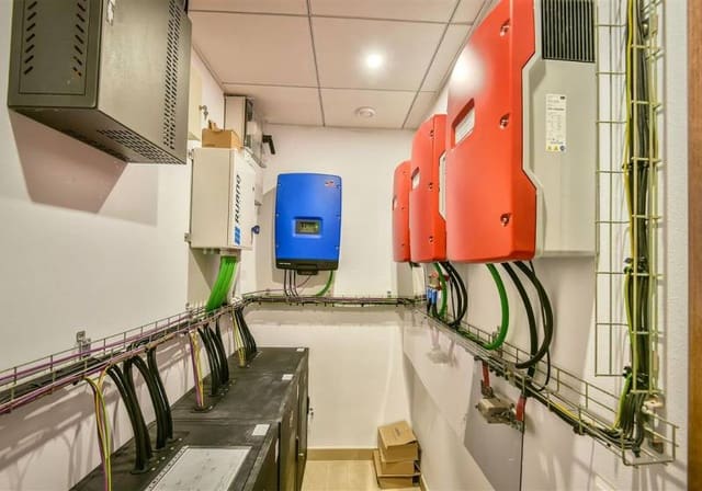 3 slaapkamer Villa te koop in Canuta, Calpe / Calp met zwembad - € 2.950.000 (Ref: 9816985)