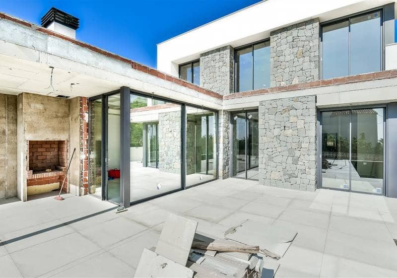 4 Zimmer Villa zu verkaufen in Calpe / Calp mit Pool - 1.700.000 € (Ref: 9816986)