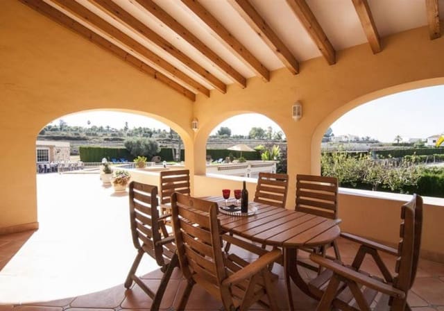 7 Zimmer Villa zu verkaufen in Teulada Pueblo, Teulada-Moraira mit Pool - 1.795.000 € (Ref: 9816987)