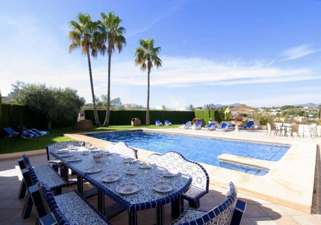 7 Zimmer Villa zu verkaufen in Teulada Pueblo, Teulada-Moraira mit Pool - 1.795.000 € (Ref: 9816987)